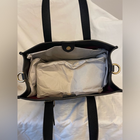 COACH Field Tote In Horse And Carriage Print - Picture 9 of 12